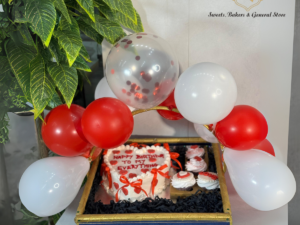 Gift Bundle Cup Cakes & Baloons | Sawa Sweets